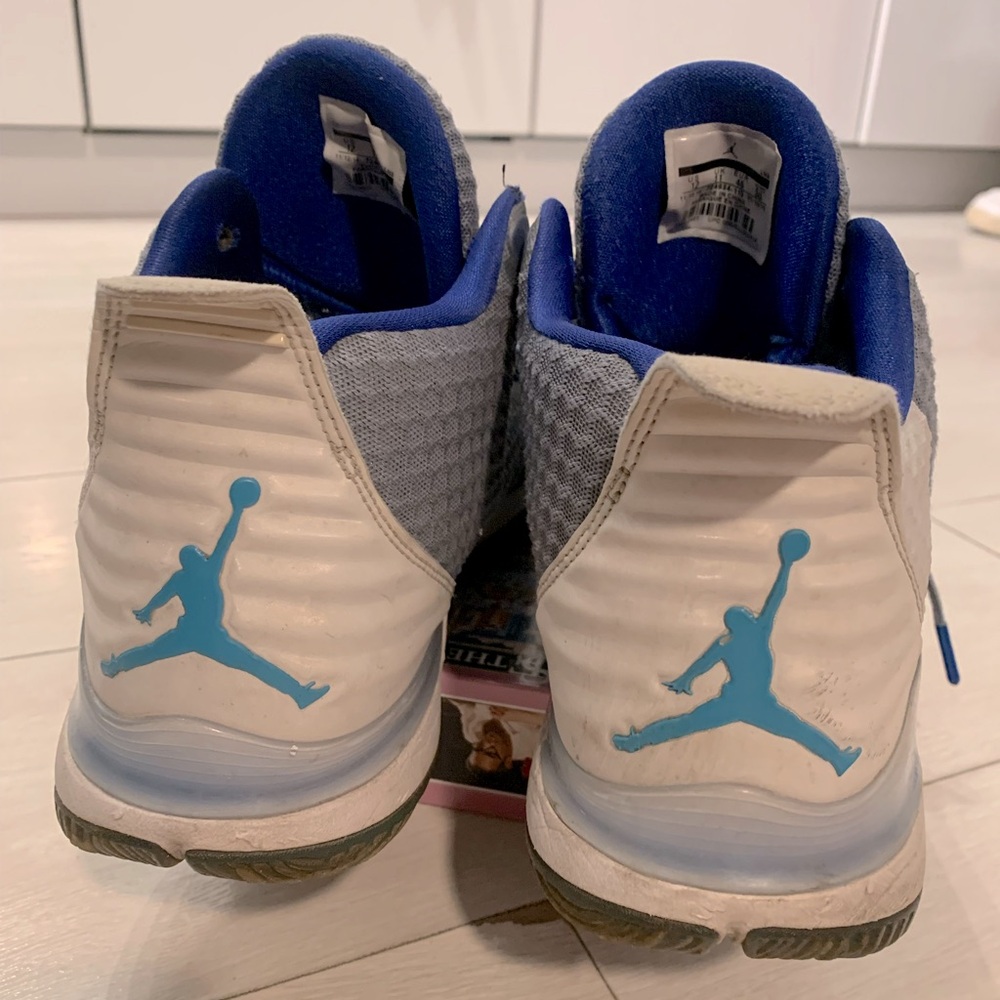 Jordan Men's Gray and Blue Sneakers size 12 - Picture 6 of 6